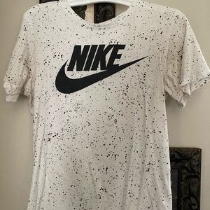 Nike Men’s T-Shirt